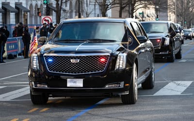 hidden-features-president-car-the-beast