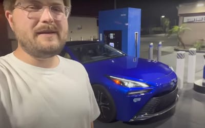 YouTuber takes his empty Toyota Mirai to a hydrogen station in California to show the real time for a full refuel