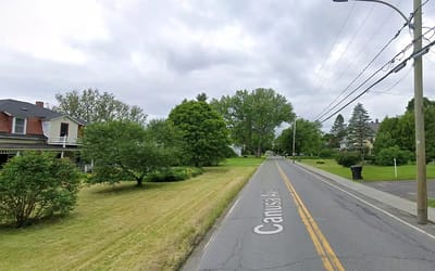 Road dividing the US-Canada border right down the middle has caused confusion about which side belongs to which country