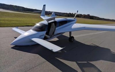 Small homebuilt plane lands safely in Texas after pilot fixes landing gear mid-air