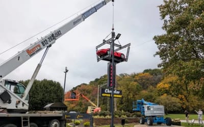 Incredible video shows just how rough the ‘Viper in the Sky’ looked when it was taken down from Kentucky dealership sign