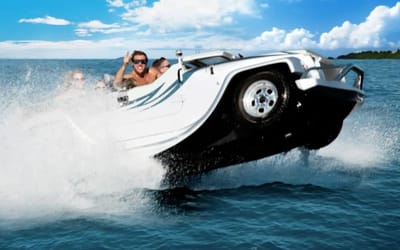 Amphibious WaterCar Panther reaches 85mph on land and 45mph on water