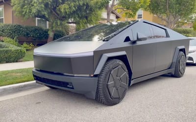 california-man-tesla-cybertruck-matte-wrap-finish-default