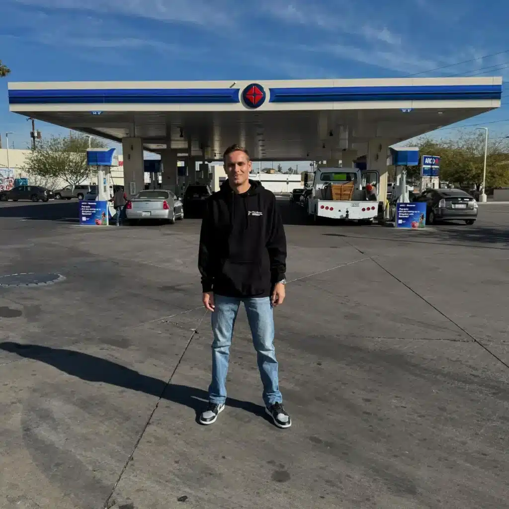 US gas station chaos as Juan Gonzalez offers $10K free fuel