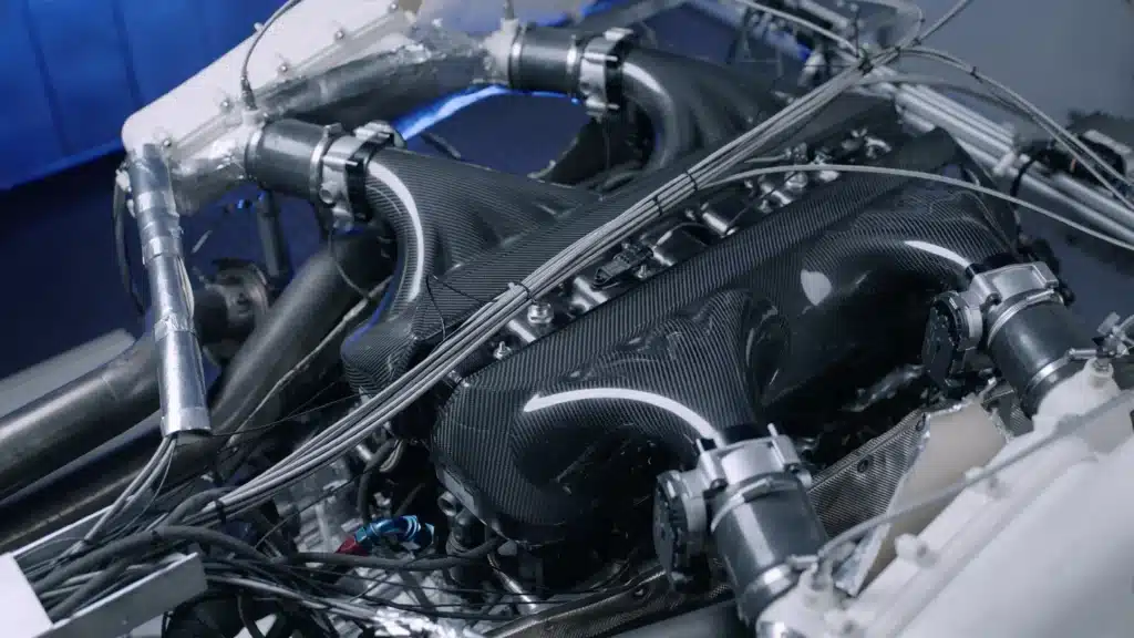 The new eco Bugatti engine blends Bugatti hybrid tech with 1,800 hp and 9,000 RPM, setting a new benchmark in hypercar performance without using hydrogen