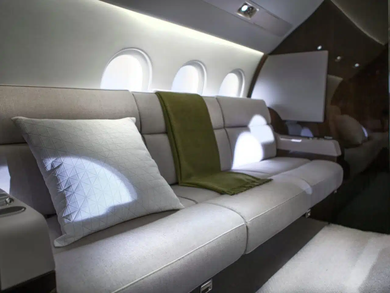 Inside New Billionaire Taylor Swift's $40m Private Jet