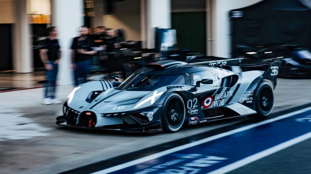 Eight Bugatti Bolides on track in Bugatti Bolide track-day hypercar experience