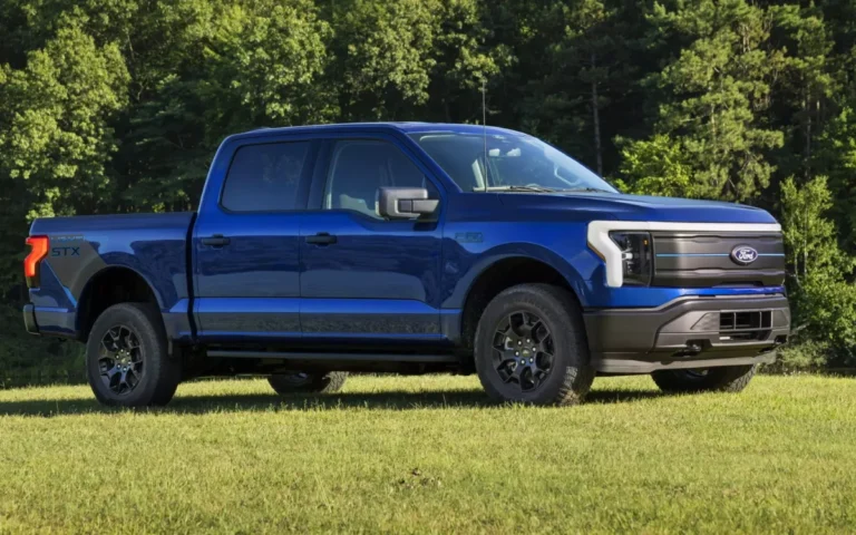 Ford has officially unveiled the 2026 F-150 Lightning STX - and it solves all the previous issues for the same price!