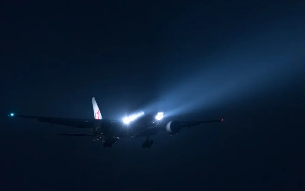 It turns out that pilots can actually say hello to each other - by flashing their landing lights