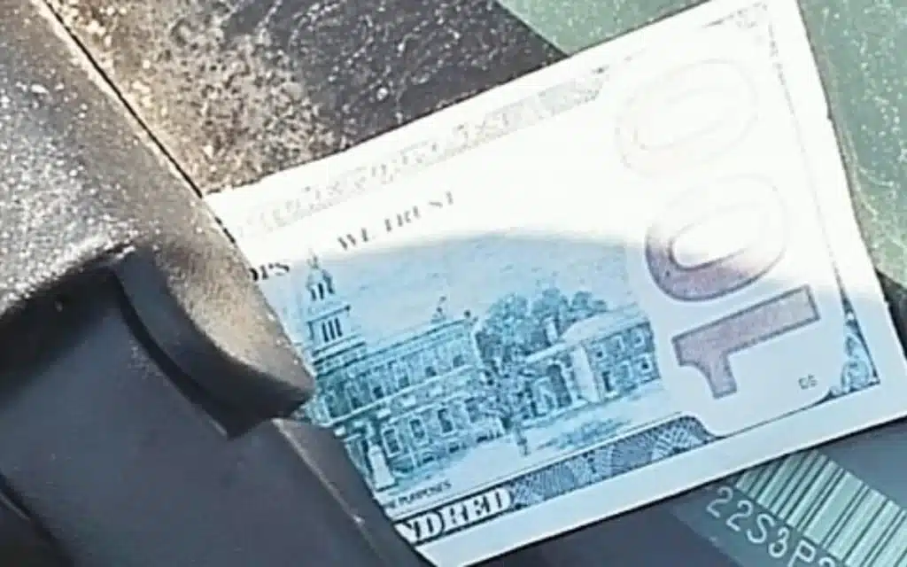 South Carolina victim of $100 bill scam praised for driving home before retrieving from under windshield wiper