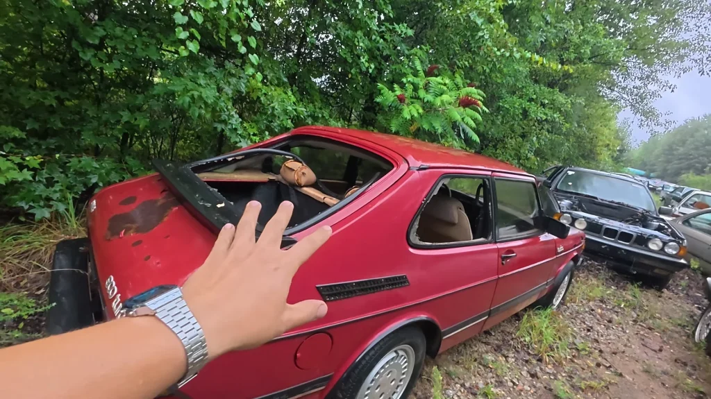 Man explores collection of over 200 abandoned cars and finds 10 that are incredibly special and urgently need saving
