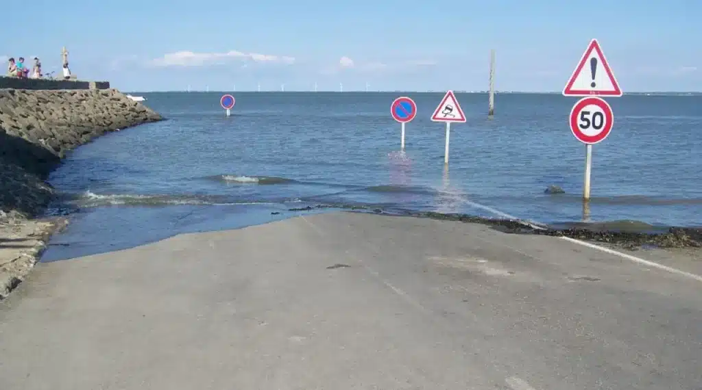 This road in France can only be used twice daily, then it vanishes underwater