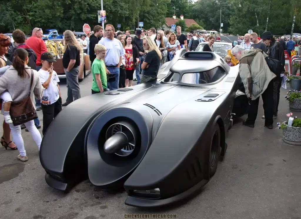 Man spent 20K hours making DIY Batmobile with wild features
