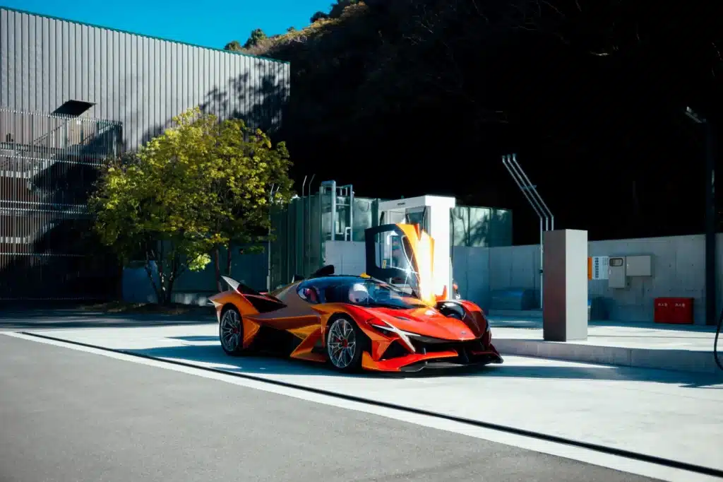 Driver of 1-of-1 $3M prototype inches away from disaster while parallel parking at California hypercar convention