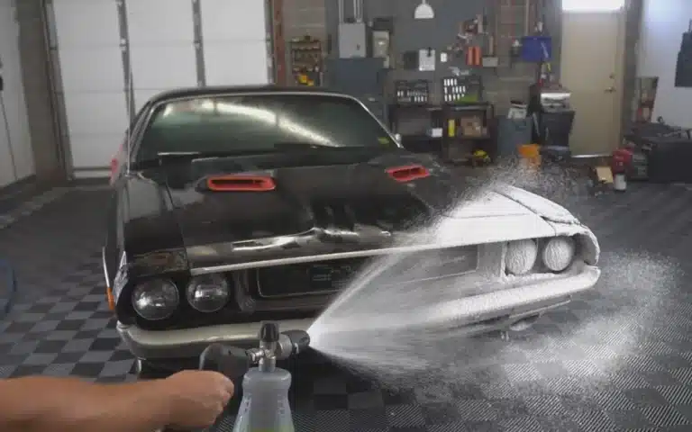 1970-dodge-challenger-340-gets-a-wash-after-40-years