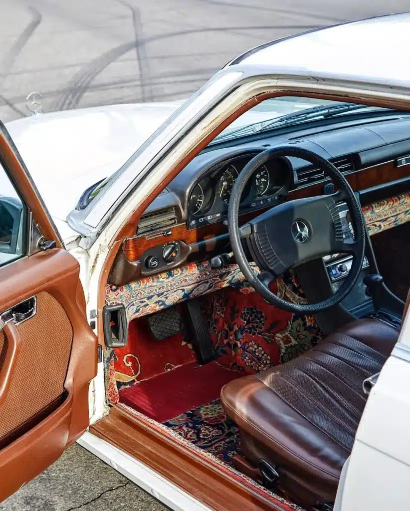 1980 Mercedes-Benz 300SD Aladdin persian rugs