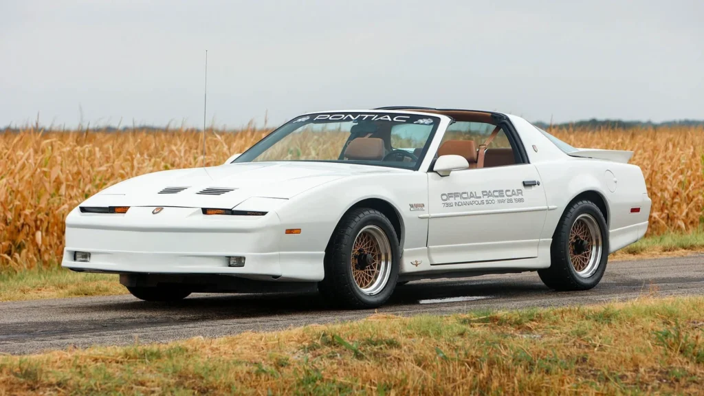 There were just 1,555 1989 Pontiac Trans Am Turbo muscle car pace car editions but their 0-60mph time left America floored