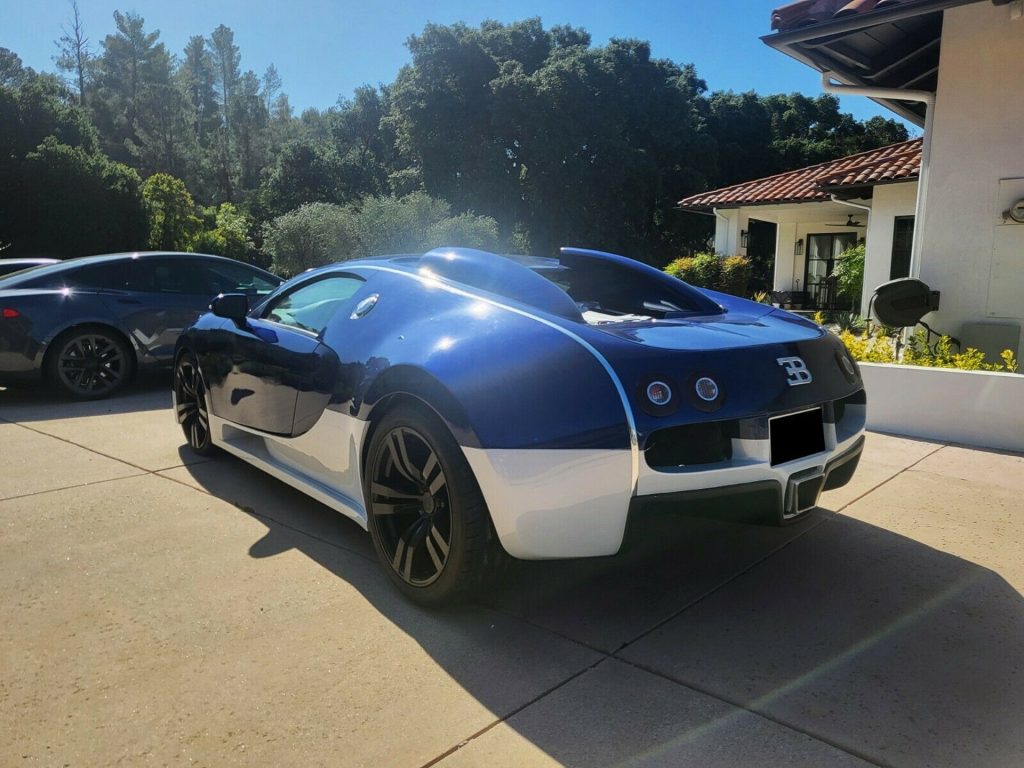 Fake Bugatti Veyron rear 