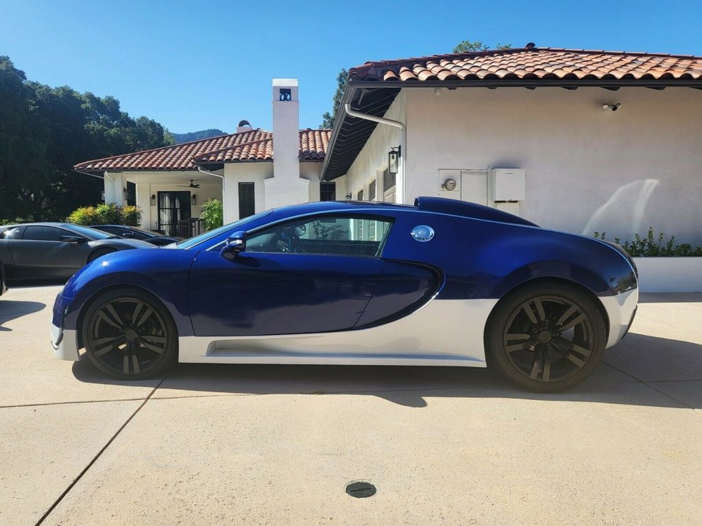 Fake Bugatti Veyron side profile 
