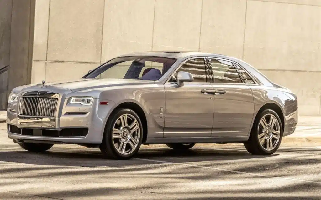 Qatari driving school offers driving lessons in $300k Rolls-Royce Ghost for millionaires who don't want 'regular' cars