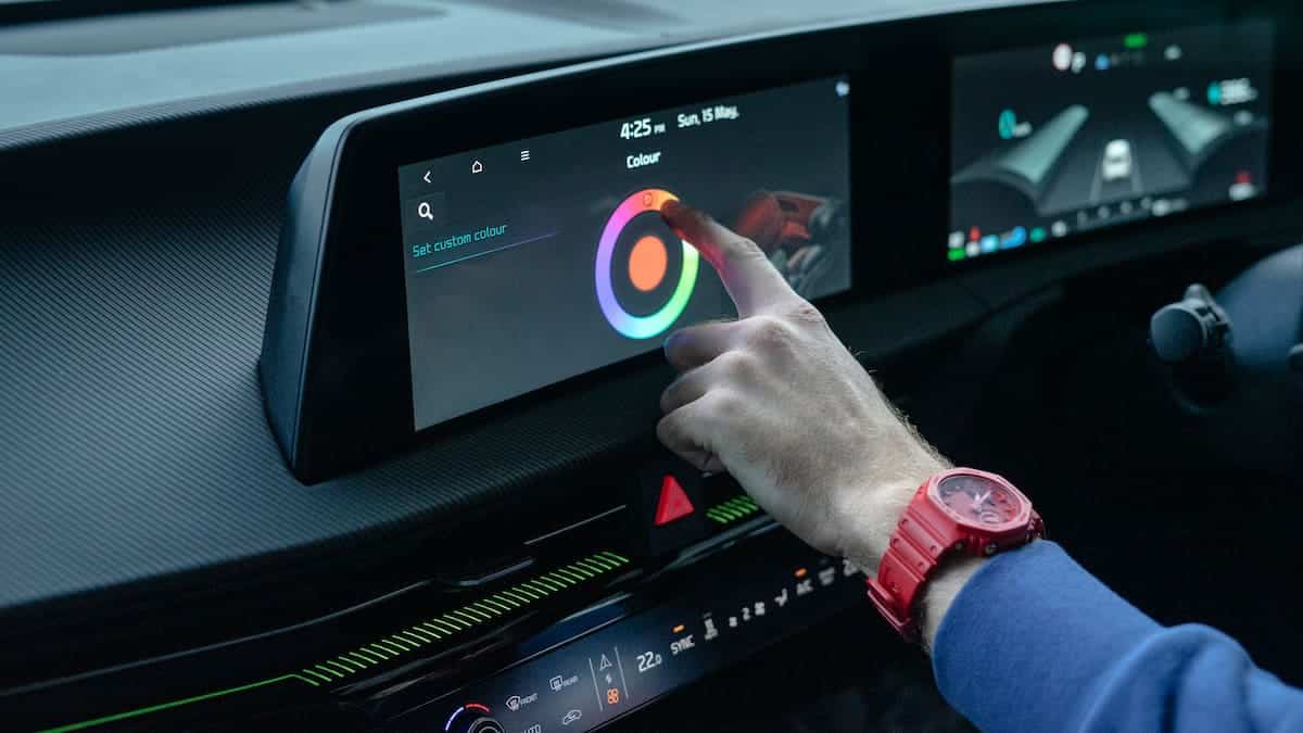 Curved screen in the 2022 Kia EV6
