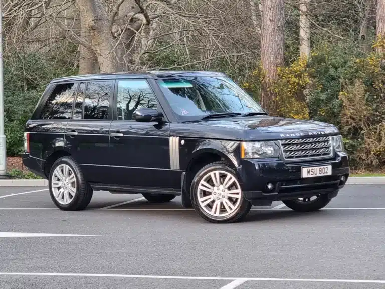 A viral clip shows a Land Rover luxury SUV hiding a Ford engine, exposing shared production links between Ford, Jaguar, and Land Rover