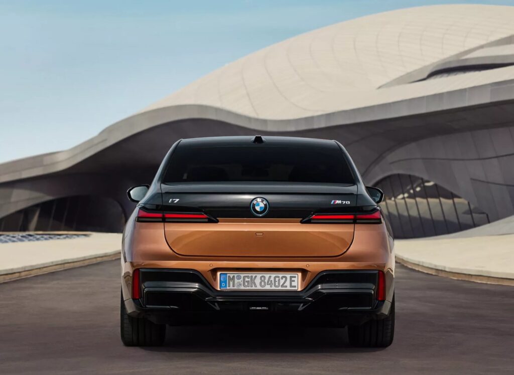 2024 BMW i7 M70, rear