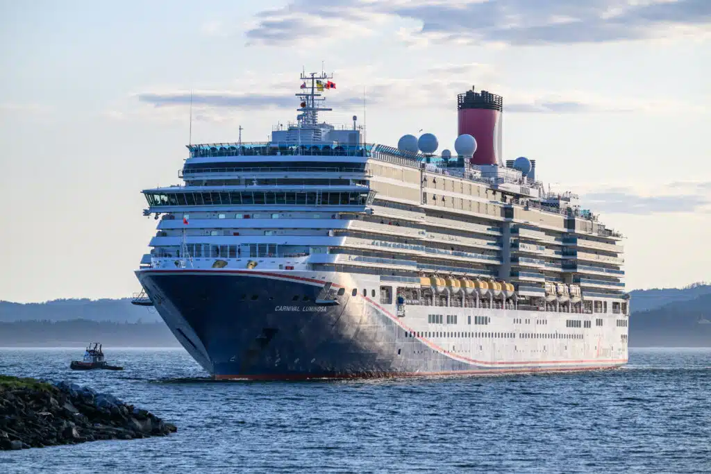 A Tennessee couple who retired at 32 and chose to live their retirement permanently on cruise ships, spending less than $10,000 during their first eight months at sea