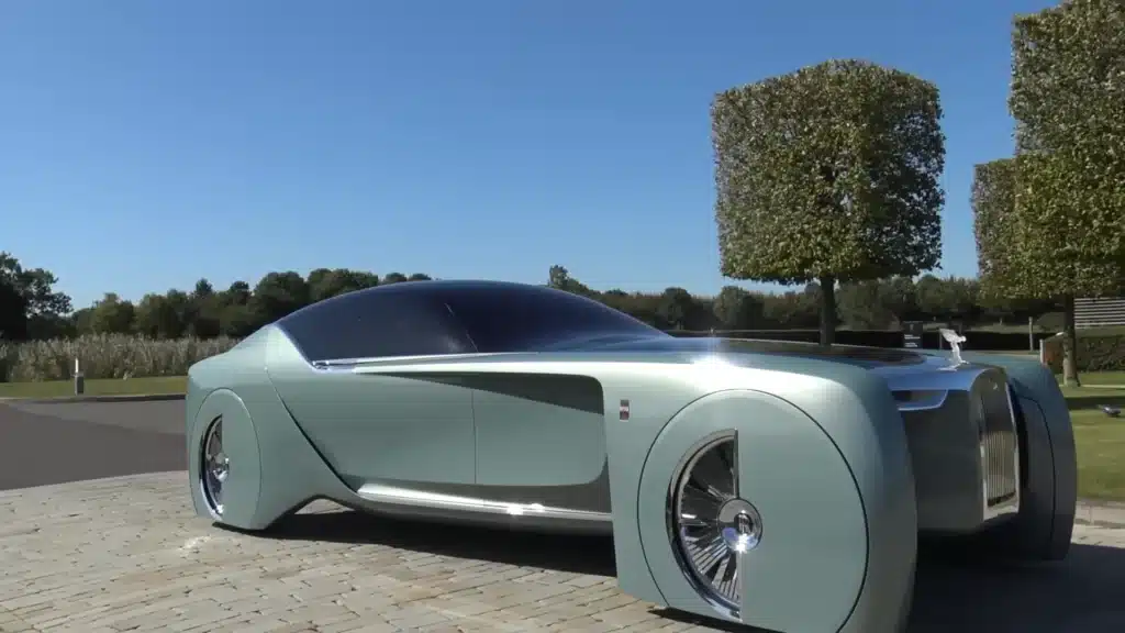 Supercar Blondie travelled three hours to see the Rolls-Royce from the year 2035 and wasn't disappointed