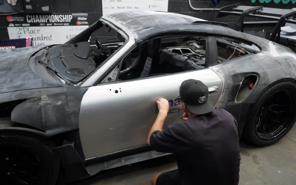 3D-printing a Porsche GT3 replica and actually driving it on the road may sound impossible, but Australian YouTuber Mike Lake has made serious progress.