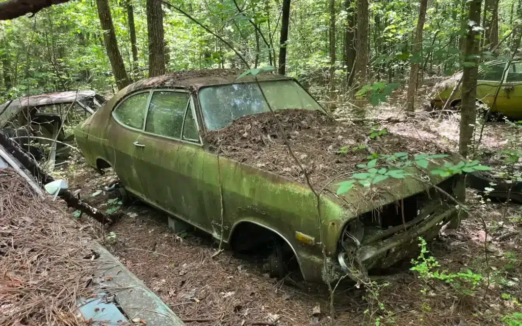 Abandoned cars in Old Car City