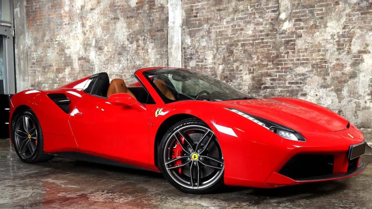 488-Spider – Supercar Blondie Ferrari Spider