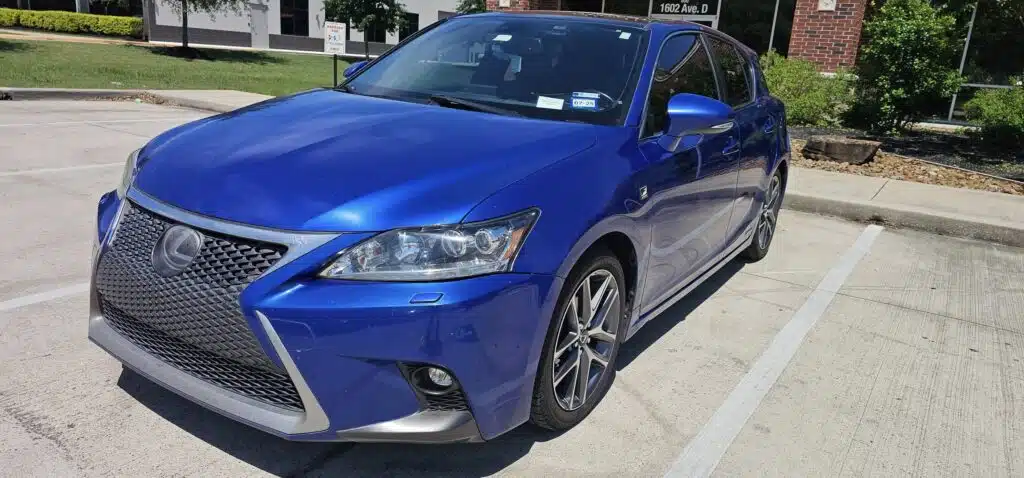Texas man has done over a million miles on Lexus and it ran out of odometer digits