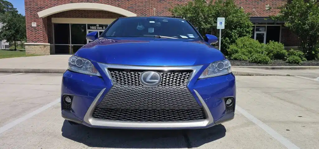 Texas man has done over a million miles on Lexus and it ran out of odometer digits