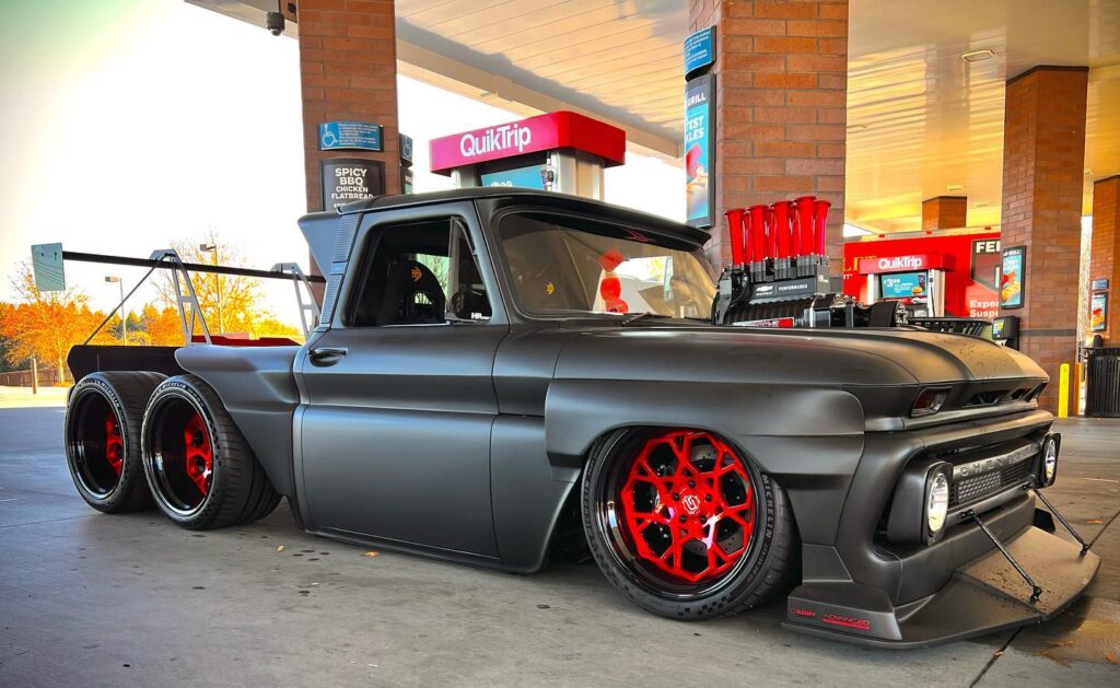 6-wheeled truck at the gas station