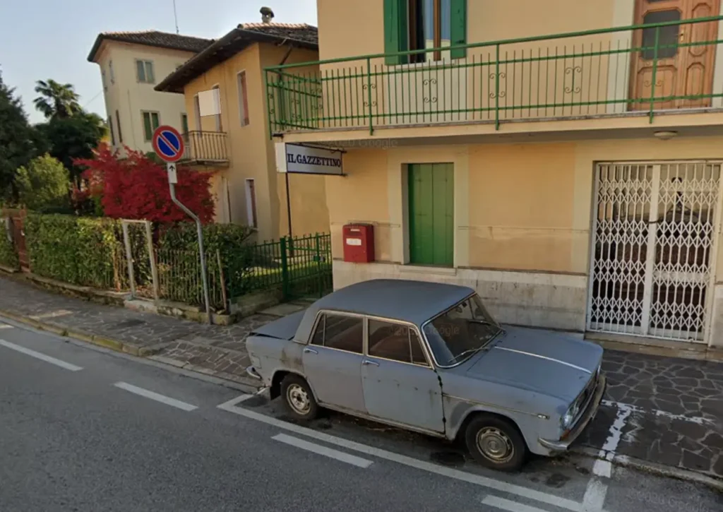 Car parked on same spot for nearly 50 years became a local icon
