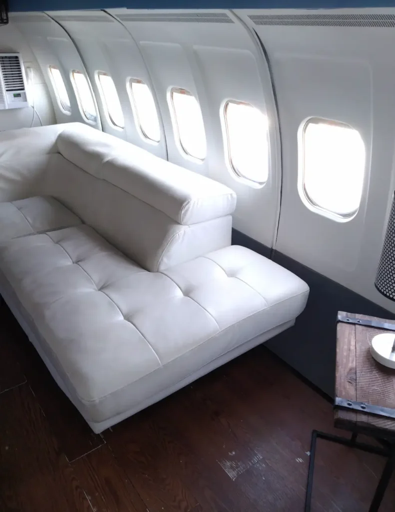 Man built his dream home out of two jets and it only costs him 0 a month