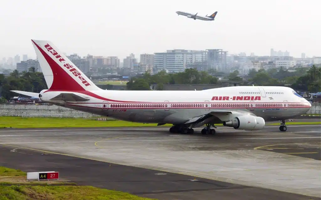 boeing 747 air india wing wave