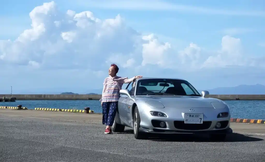 80-year-old-woman-gifts-her-25-year-old-manual-RX-7-to-Mazda-after-surrendering-her license kentucky