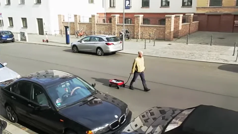 Man uses 99 phones to trick Google Maps into thinking there's a traffic jam to prove a big point