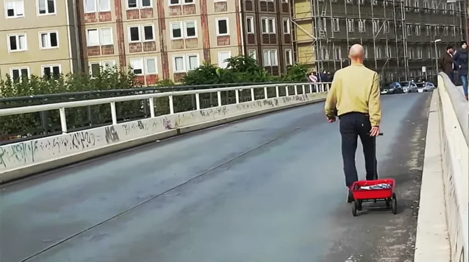 Man uses 99 phones to trick Google Maps into thinking there's a traffic jam to prove a big point