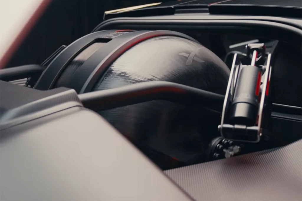 A YouTuber revealed a few technical details about the Tesla Roadster and those details are quite juicy 3