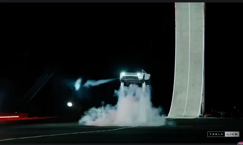 A YouTuber revealed a few technical details about the Tesla Roadster and those details are quite juicy