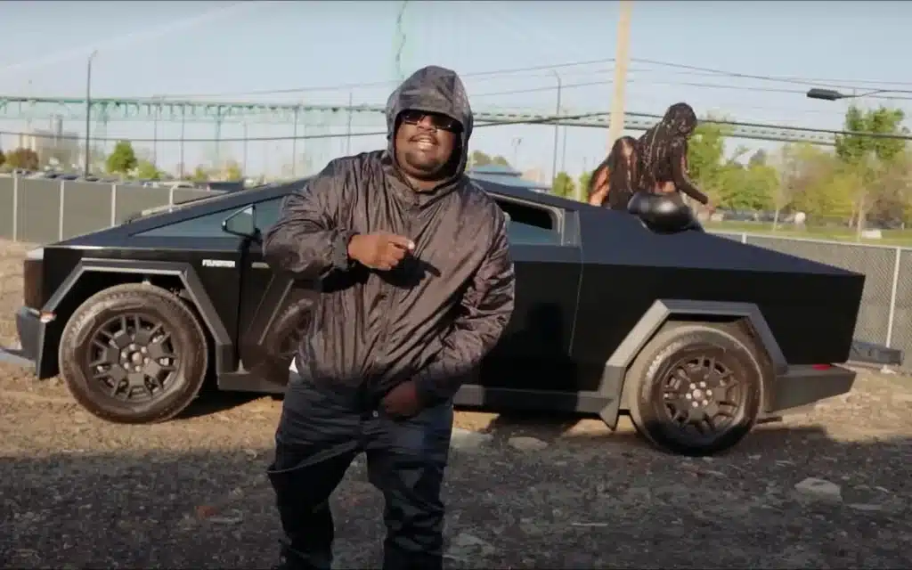 A few days ago, a rapper shared a video of his Tesla Cybertruck screen and said the company had decided to remotely deactivate the EV truck