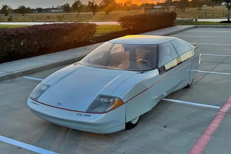 A long time ago, Ford unveiled the Ford Probe, a weird concept car that actually emerged for sale on Facebook Marketplace more than once