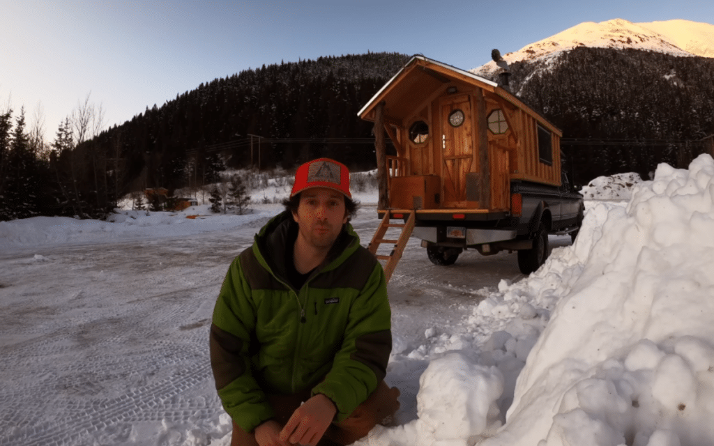 A look inside the incredible log cabin mobile home
