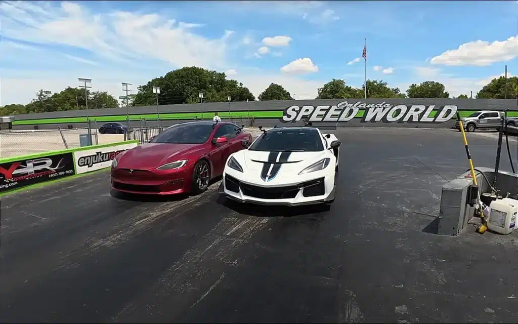 drag race sees Tesla Model S Plaid beating a Chevy Corvette ZR1