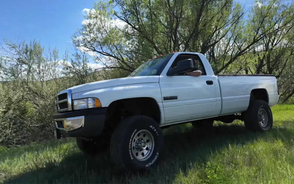 A new Tesla Cybertruck was put against a 1990s Dodge Ram with a turbo diesel engine in a tug of war