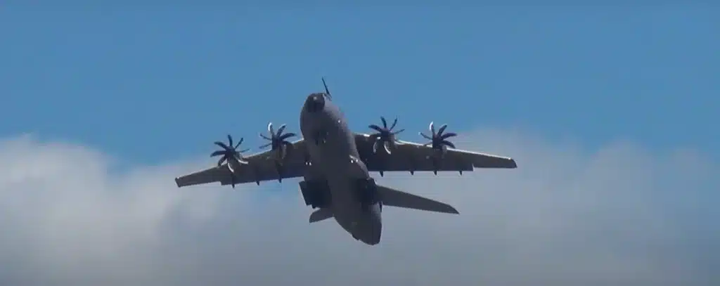 Huge Airbus A400M does 'backflip' with full loop just after takeoff to leave people exhilarated