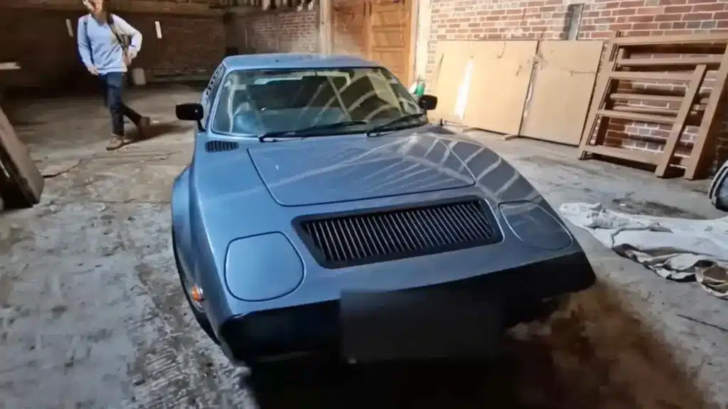 Urban explorers discover ultra rare sports car